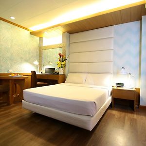 Deluxe Zimmer mit Kingsize-Bett